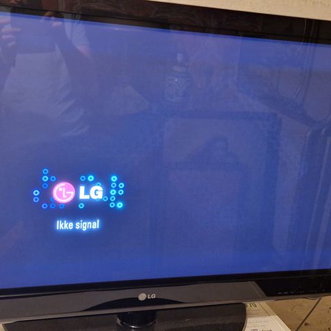 Retro gaming Tv 42"  LG  LCD, med mange inngenger, coax, scart, hdmi osv