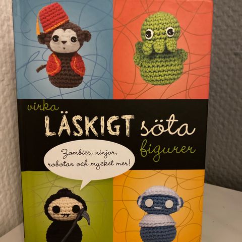 Nesten Nytt Strikking Bok (VIRKA LÄSKIGT SÖTA FIGURER)(Svenska Språket).
