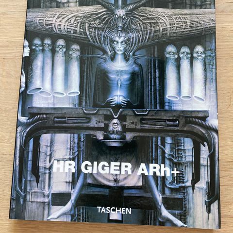 HR Giger ARh+ kunst bok