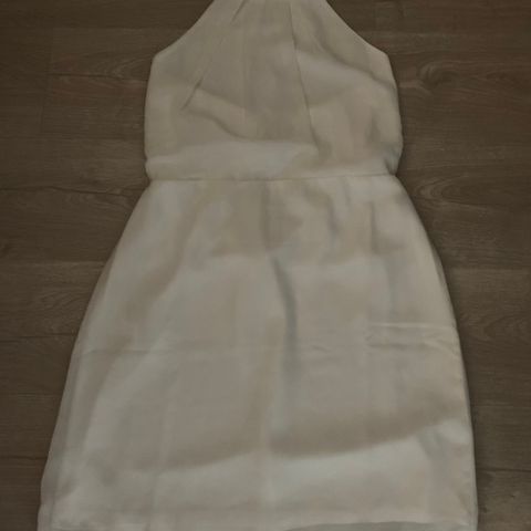 Hvit kjole str 42