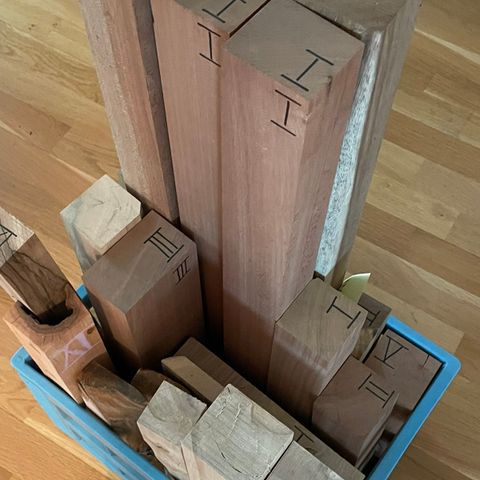 Planker Egsotisk treverk ca 33kg (A)