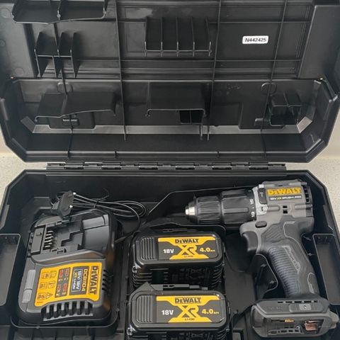 DeWalt DCD 100