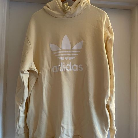 Adidas hettegenser