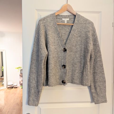 Fin cardigan fra H&M - passer til sommerkvelder