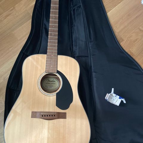 Acoustic Guitar-Fender CD60