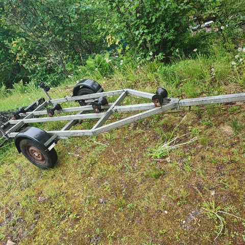 Båthenger til salgs 850 kg totalvekt