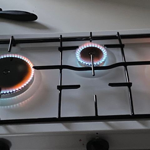 Ny gass kokeplate med tre plater/ kokepunkter
