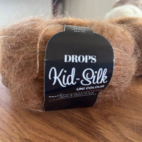 Drops Kid-Silk farge 51