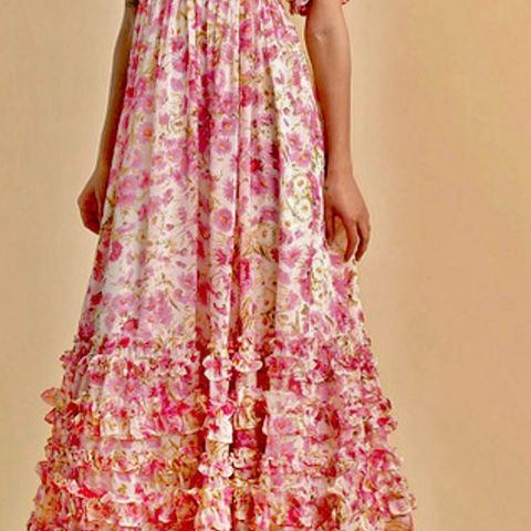 Nydelig kjole fra By timo