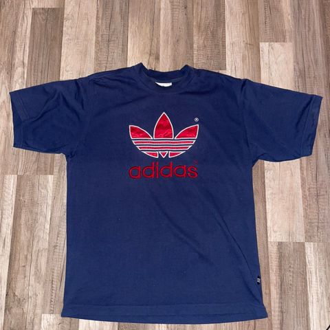 Vintage Adidas t skjorte