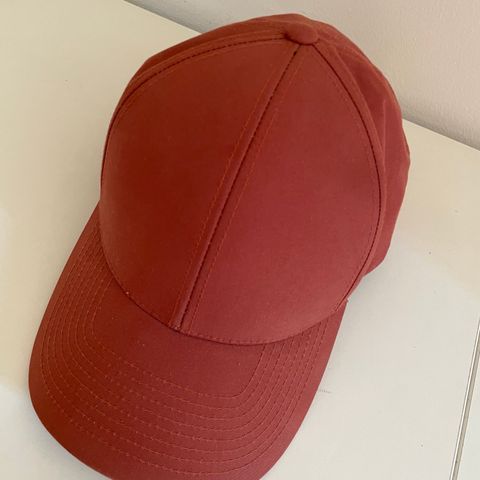 Varsity Caps M