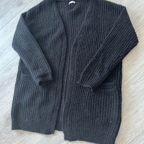 Svart cardigan str L/XL