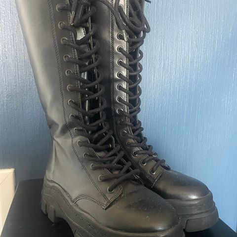 Strl 37 / boots/ Sko / Støvletter