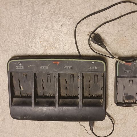 Leica GKL311 and GKL341 Battery Charger