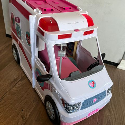 Barbie ambulanse