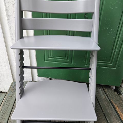 Stokke tripp trapp stol hazey grey.