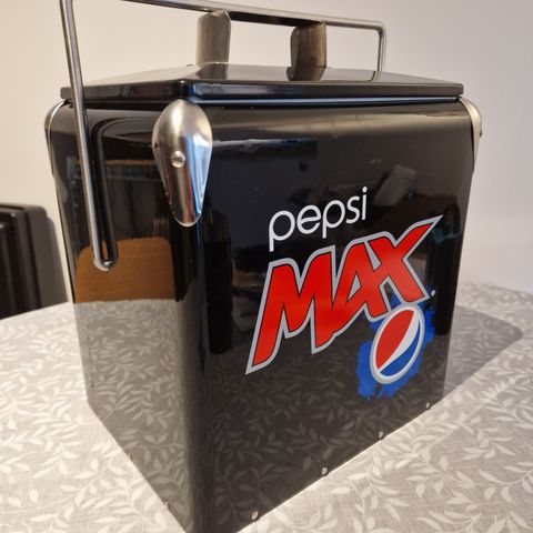 Pepsi max kjøleboks