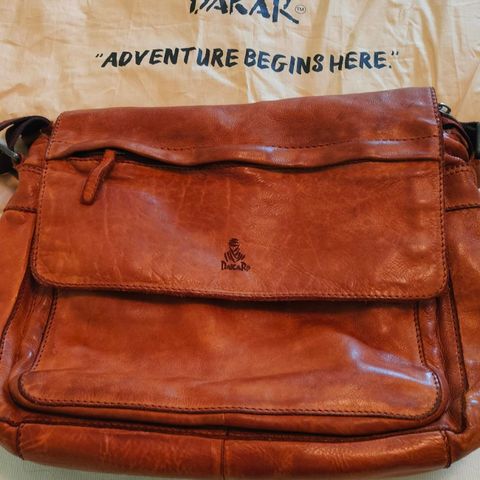 Vintage dakar leather bag