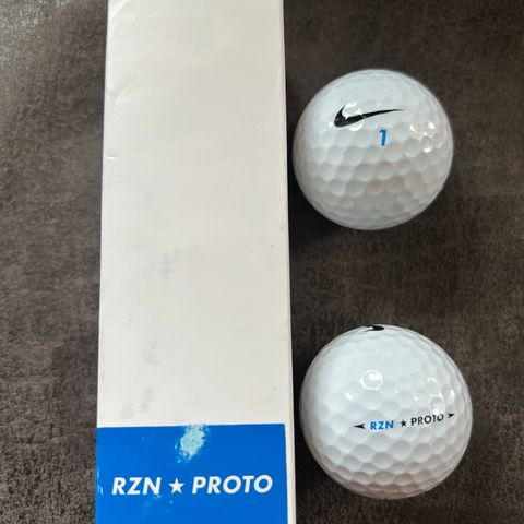 Nike RZN Proto golfballer