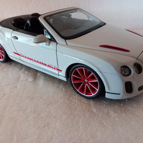 Bentley Continental Supersports Convertible ISR  -  1:18