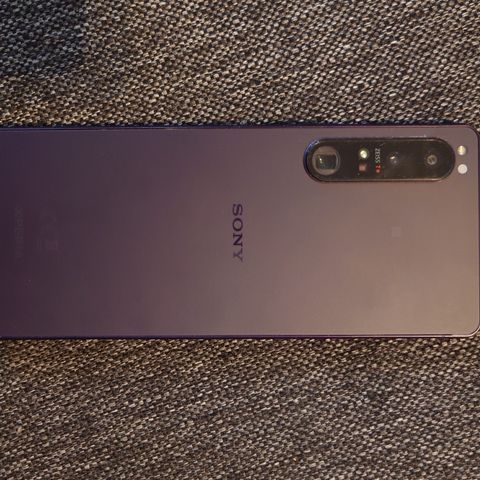 Sony Xperia 1  IV , Great condition. Black/purpur, looks black.