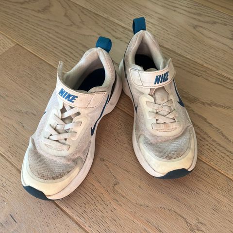 Nike joggesko, str. 31,5