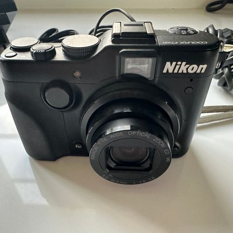 Nikon Coolpix P7100