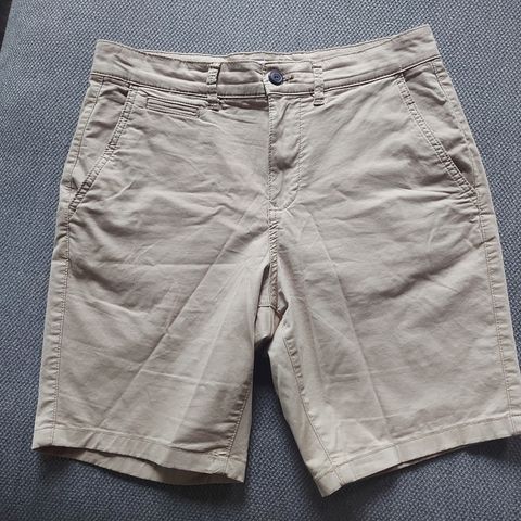 Beige chinosshorts til herre