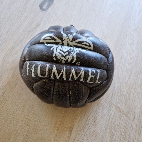 Hummel retro fotball