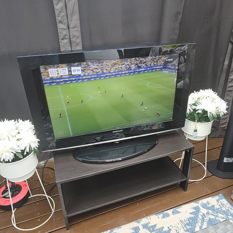 Eldre 32" Samsung TV ( ikke smart) billig