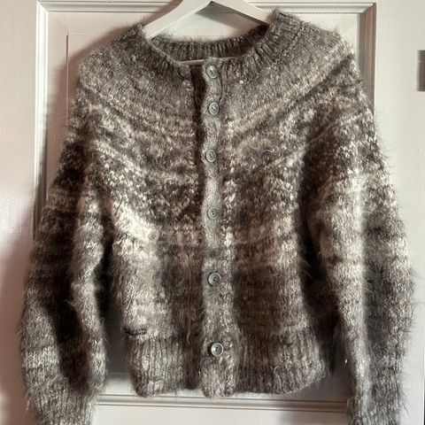 Strikket jakke . Mohair garn