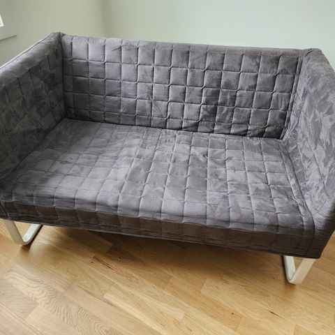 Fin lille 2 personers sofa