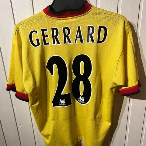 Vintage Liverpool 1997-99 fotballdrakt - Gerrard 28