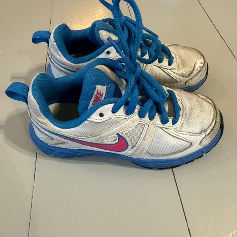 Nike joggesko str 28,5