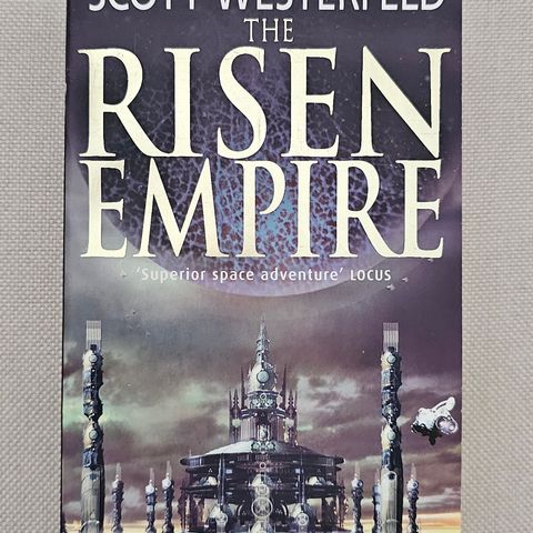 Scott Westerfeld - The Risen Empire paperback