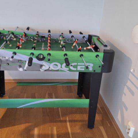 Nice football table. Perfect for kids and elder