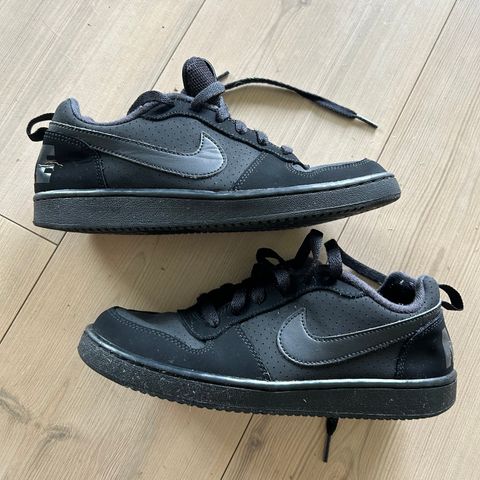 Nike sneakers/joggesko