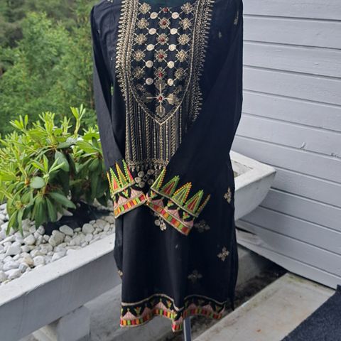 Ny Pakistansk/ Indisk kjole