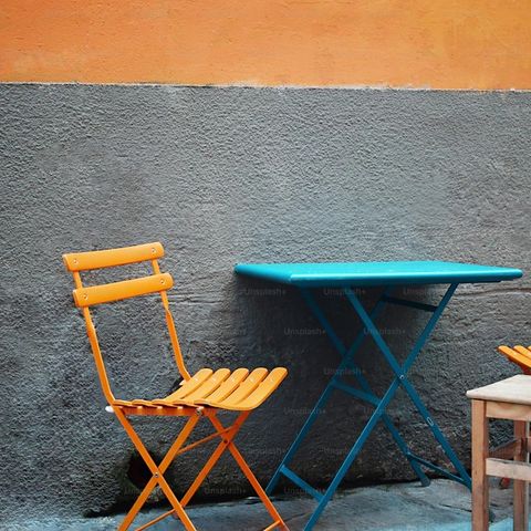 Ønsker å leie kafébord + stoler