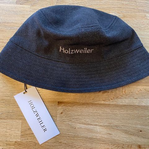 Holzweiler Pafe bucket hat