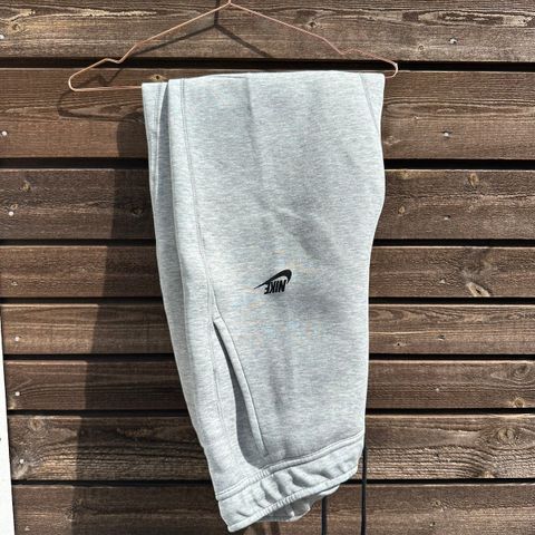 Nike trackpants / str L