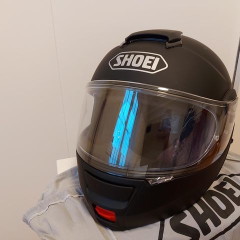 Lite brukt Shoei MC-hjelm selges