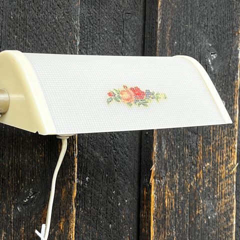 Retro vegglampe med vipp