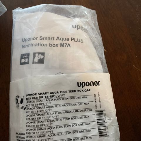 Uponor smart Aqua plus term box 18 mm x 1/2”