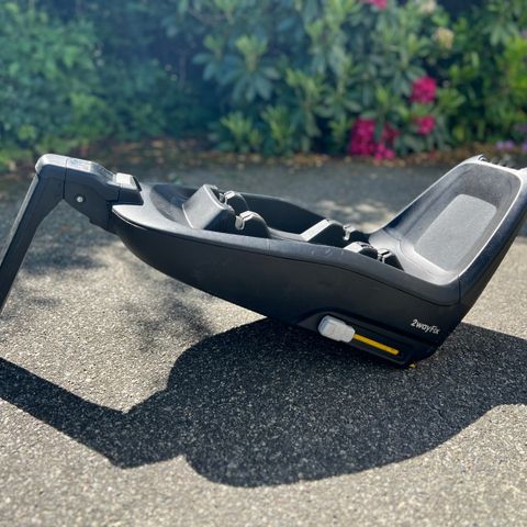 MaxiCosi TwoWayFix Bilsete base med ISOfix