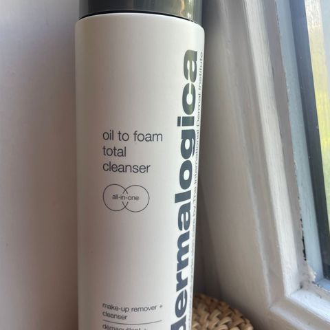 DERMALOGICA makeup remover + cleanser