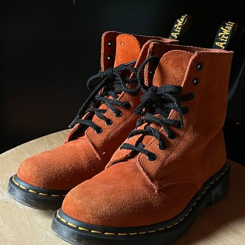 Oransje Dr. Martens (38/39)