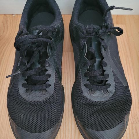 Nike joggesko.  Størrelse 37,5 .