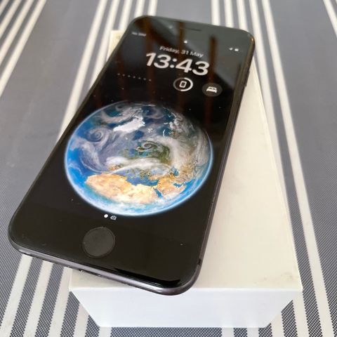 iPhone 8 256 GB - God stand