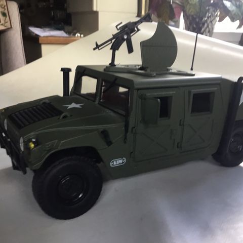 Humvee KDW.      1:18.